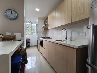 Apartamento de 3 alcobas en venta en El Trapiche, Sabaneta, 96 m² · foto 11 de 20