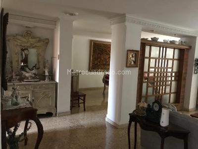 Casa de 3 alcobas en venta en La Visitacion, Medellín, 232 m² · foto 4 de 11