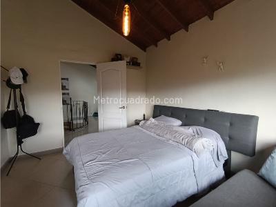 Apartamento de 5 alcobas en venta en San Lucas, Medellín, 106 m² · foto 12 de 20