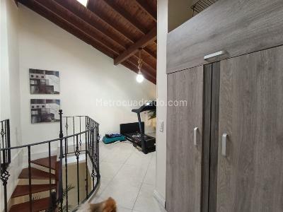 Apartamento de 5 alcobas en venta en San Lucas, Medellín, 106 m² · foto 16 de 20