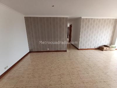 Apartamento de 3 alcobas en arriendo en Laureles Medellin, Medellín, 135 m² · foto 3 de 20
