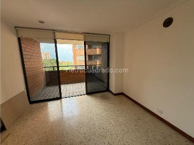 Apartamento de 3 alcobas en venta en El Poblado, Medellín, 110 m² · foto 2 de 18