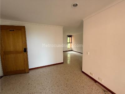 Apartamento de 3 alcobas en venta en El Poblado, Medellín, 110 m² · foto 3 de 18