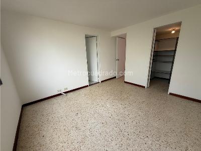 Apartamento de 3 alcobas en venta en El Poblado, Medellín, 110 m² · foto 6 de 18