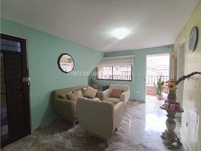 Apartamento en venta en Buenos Aires, Medellín · foto 2 de 15
