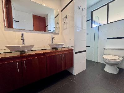Apartamento de 3 alcobas en arriendo en La Visitacion Los Gonzalez, Medellín, 210 m² · foto 19 de 20