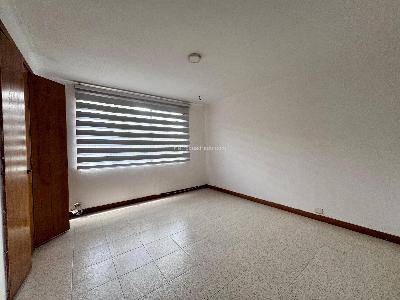 Apartamento de 3 alcobas en arriendo en Milla De Oro, Medellín, 200 m² · foto 10 de 13