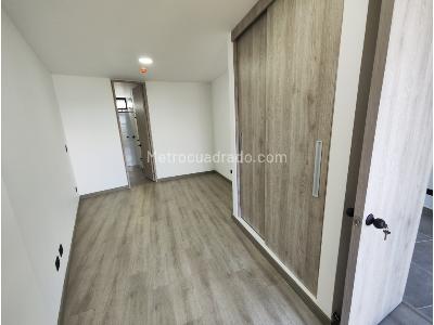 Apartaestudio en venta en Loma Del Escobero, Envigado, 49 m² · foto 7 de 11