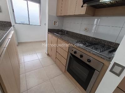 Apartamento de 3 alcobas en arriendo en Loma Del Indio, Medellín, 90 m² · foto 4 de 20