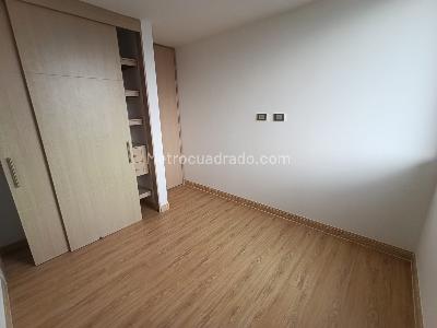 Apartamento de 3 alcobas en arriendo en Loma Del Indio, Medellín, 90 m² · foto 14 de 20