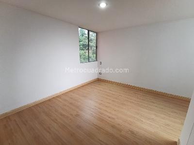 Apartamento de 3 alcobas en arriendo en Loma Del Indio, Medellín, 90 m² · foto 17 de 20