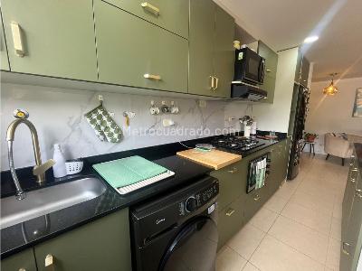 Apartamento de 3 alcobas en venta en La Doctora, Sabaneta, 78 m² · foto 4 de 19