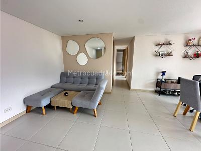 Apartamento de 3 alcobas en venta en Vegas De San Jose, Sabaneta, 93 m² · foto 6 de 16