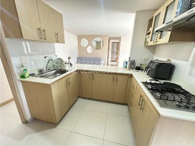 Apartamento de 3 alcobas en venta en Vegas De San Jose, Sabaneta, 93 m² · foto 8 de 16