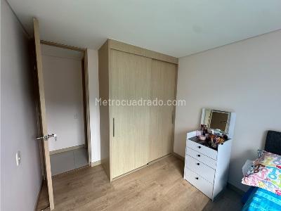 Apartamento de 3 alcobas en venta en Vegas De San Jose, Sabaneta, 93 m² · foto 10 de 16
