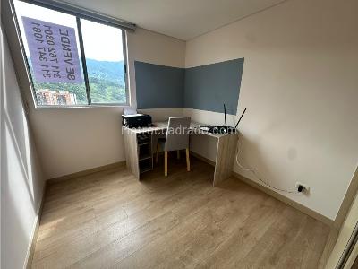 Apartamento de 3 alcobas en venta en Vegas De San Jose, Sabaneta, 93 m² · foto 13 de 16
