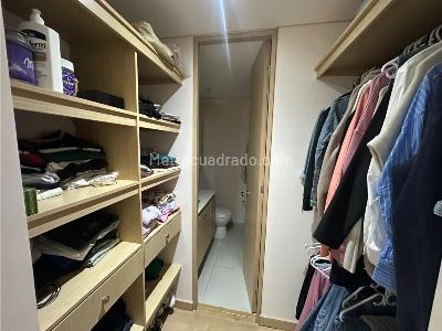 Apartamento de 3 alcobas en venta en Vegas De San Jose, Sabaneta, 93 m² · foto 14 de 16