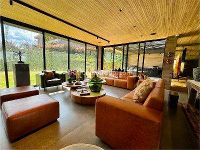 Casa de 3 alcobas en venta en V Pantanillo, Envigado, 1050 m² · foto 4 de 20