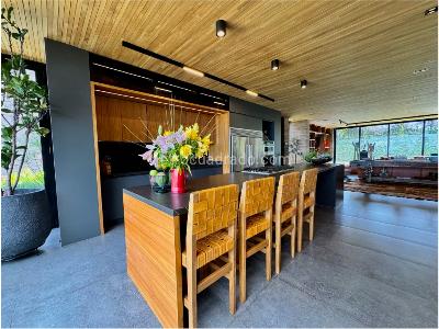 Casa de 3 alcobas en venta en V Pantanillo, Envigado, 1050 m² · foto 9 de 20