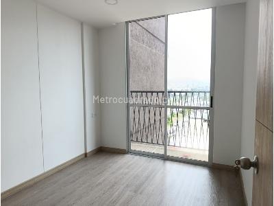 Apartamento en venta en Alcala, Bogotá · foto 6 de 19