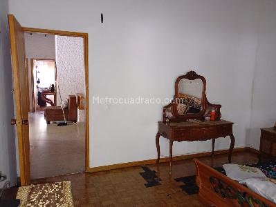 Casa de 4 alcobas en arriendo en Las Lomas, Medellín, 750 m² · foto 6 de 20