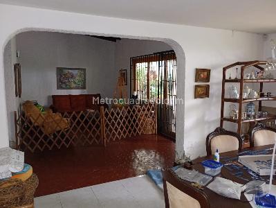 Casa de 4 alcobas en arriendo en Las Lomas, Medellín, 750 m² · foto 9 de 20