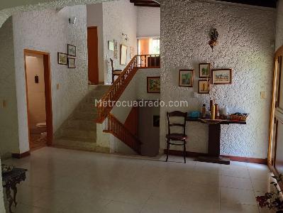 Casa de 4 alcobas en arriendo en Las Lomas, Medellín, 750 m² · foto 17 de 20