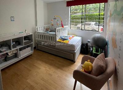 Apartamento de 3 alcobas en arriendo en El Campestre La Frontera, Medellín, 129 m² · foto 3 de 13