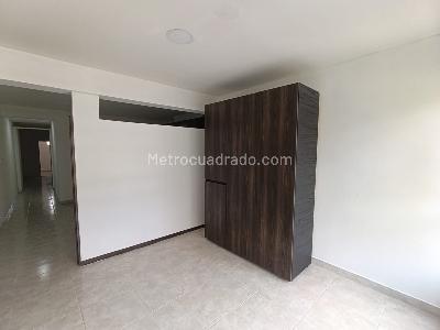 Apartamento de 2 alcobas en arriendo en Los Alpes, Medellín, 52 m² · foto 5 de 20