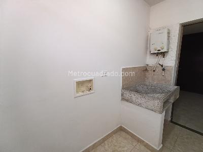 Apartamento de 2 alcobas en arriendo en Los Alpes, Medellín, 52 m² · foto 14 de 20