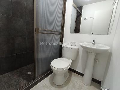 Apartamento de 2 alcobas en arriendo en Los Alpes, Medellín, 52 m² · foto 17 de 20
