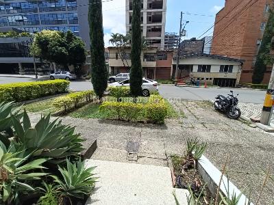 Casa de 3 alcobas en arriendo en El Nogal Los Almendros, Medellín, 200 m² · foto 3 de 20