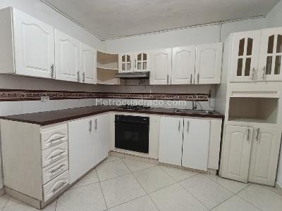 Casa de 3 alcobas en arriendo en Rosales, Medellín, 120 m² · foto 2 de 20