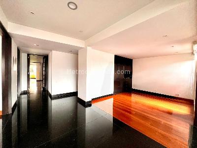 Apartamento de 3 alcobas en arriendo en Bella Suiza, Bogotá, 232 m² · foto 3 de 20