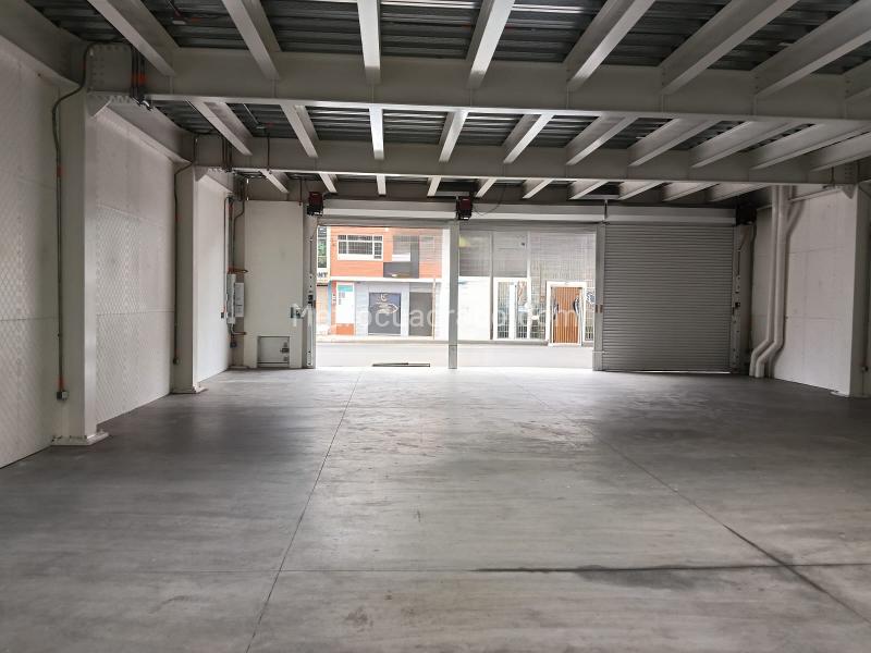 Local Comercial en Arriendo, Ciudad Kennedy Central, Bogotá D.C. - Vista 2