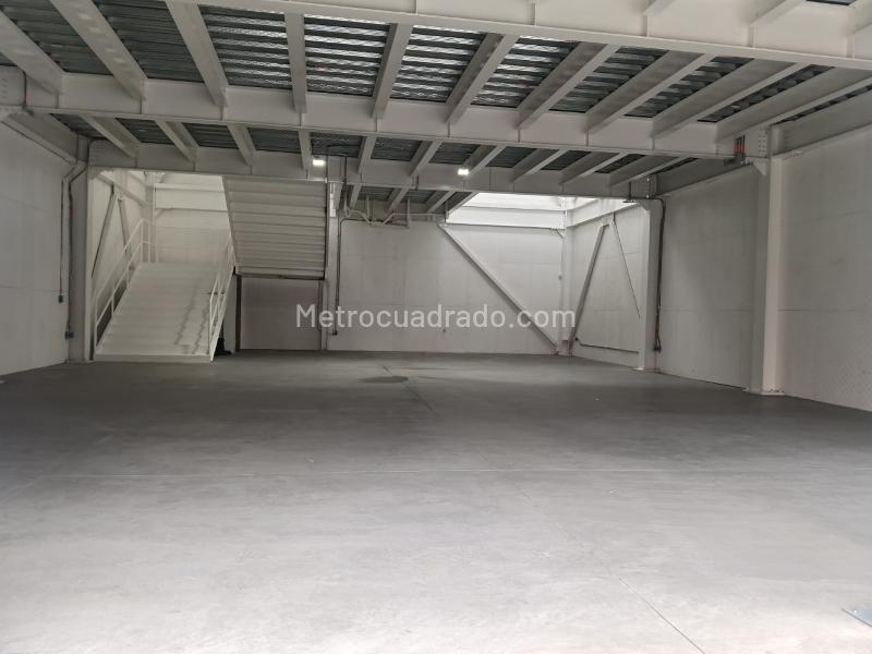 Local Comercial en Arriendo, Ciudad Kennedy Central, Bogotá D.C. - Vista 3