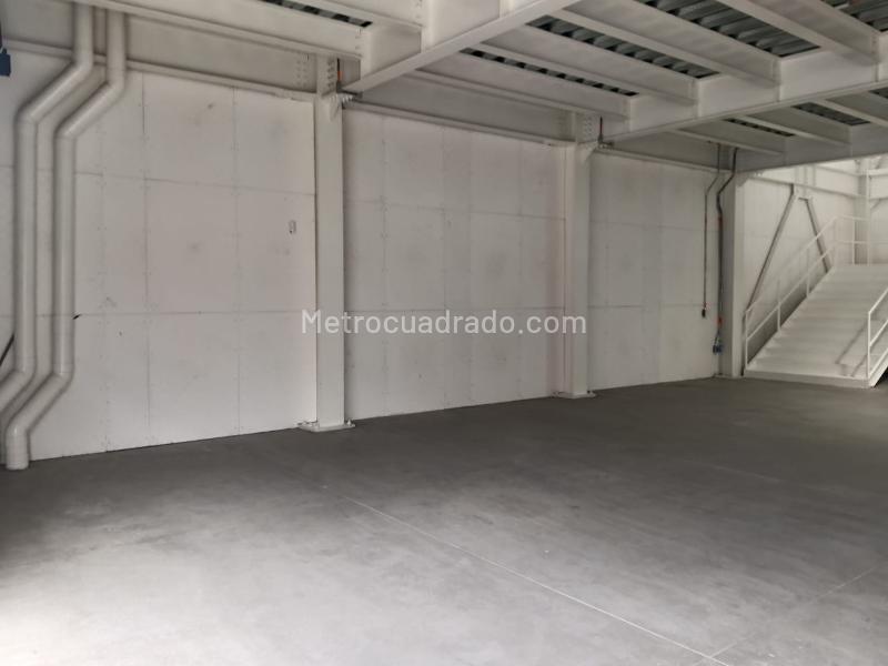 Local Comercial en Arriendo, Ciudad Kennedy Central, Bogotá D.C. - Vista 4