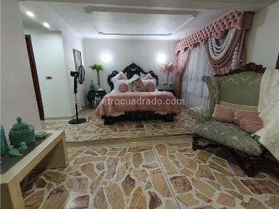 Casa de 5 alcobas en venta en Belen Fatima, Medellín, 457 m² · foto 19 de 20
