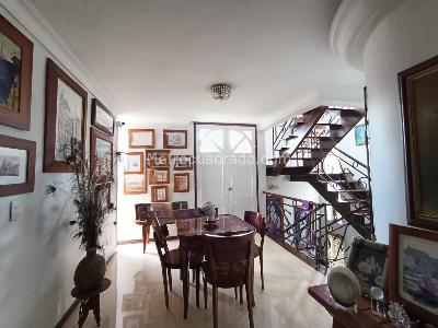 Casa de 4 alcobas en arriendo en Las Palmas Medellin, Medellín, 378 m² · foto 8 de 17
