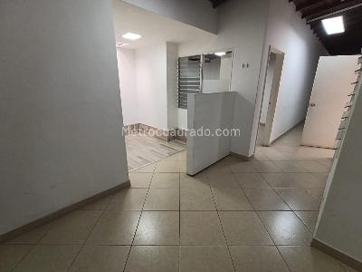 Casa de 5 alcobas en arriendo en Suramericana, Medellín, 200 m² · foto 2 de 19
