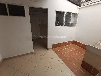 Casa de 5 alcobas en arriendo en Suramericana, Medellín, 200 m² · foto 6 de 19
