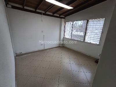 Casa de 5 alcobas en arriendo en Suramericana, Medellín, 200 m² · foto 15 de 19