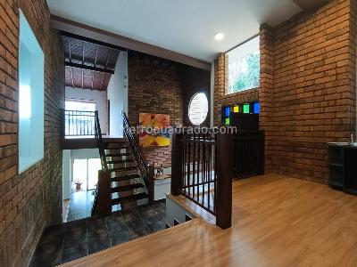 Casa de 5 alcobas en arriendo en La Doctora, Sabaneta, 1722 m² · foto 15 de 20