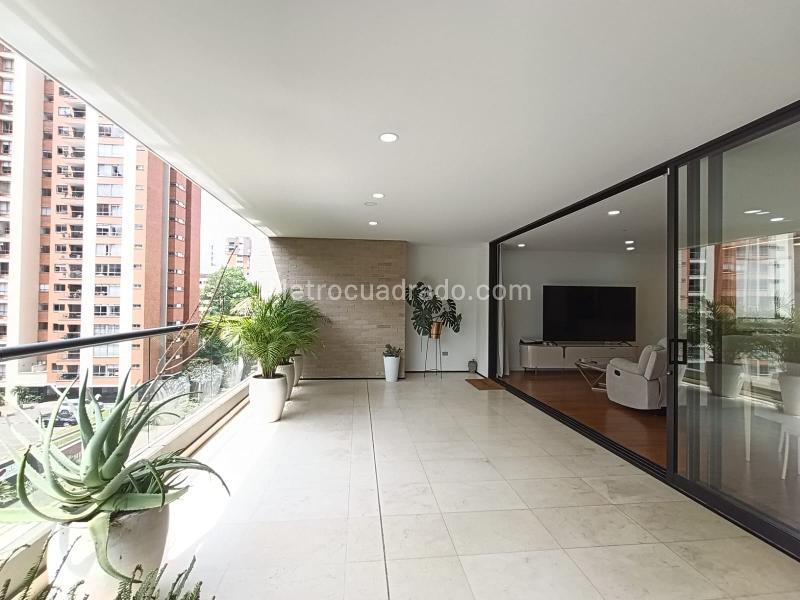 3BR Apartment in Santa Maria De Los Angeles (200 m²) - 2