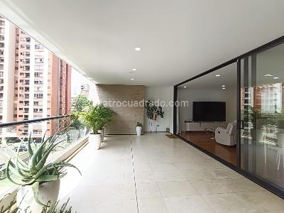 Apartamento de 3 alcobas en arriendo en Santa Maria De Los Angeles, Medellín, 200 m² · foto 2 de 20