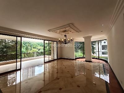 Apartamento de 3 alcobas en arriendo en San Lucas, Medellín, 450 m² · foto 3 de 20
