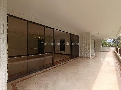 Apartamento de 3 alcobas en arriendo en San Lucas, Medellín, 450 m² · foto 4 de 20