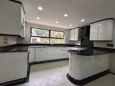 Apartamento de 3 alcobas en arriendo en San Lucas, Medellín, 450 m² · foto 8 de 20
