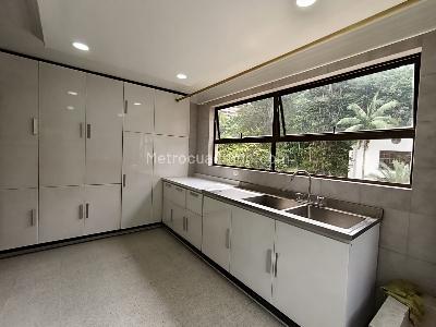 Apartamento de 3 alcobas en arriendo en San Lucas, Medellín, 450 m² · foto 13 de 20