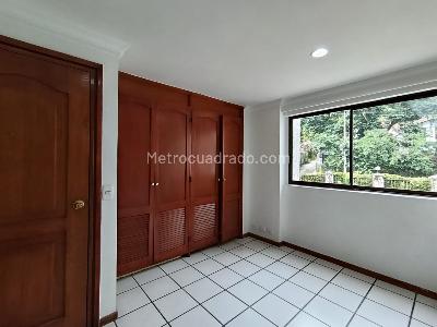 Apartamento de 3 alcobas en arriendo en San Lucas, Medellín, 450 m² · foto 14 de 20